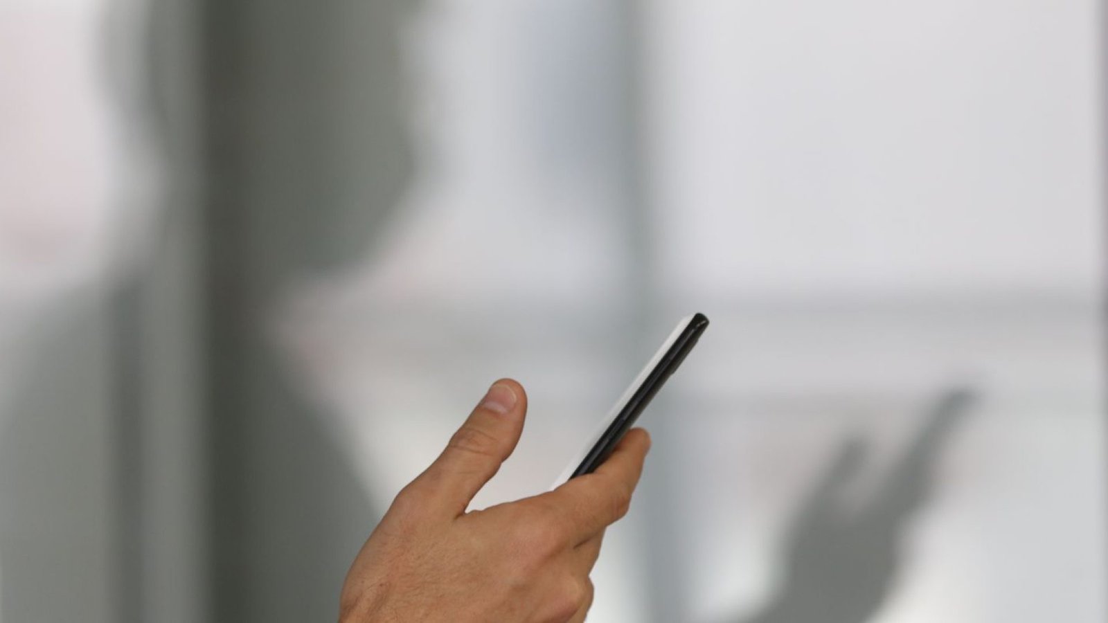 Polícia do Rio inicia segunda fase de devolução de celulares roubados